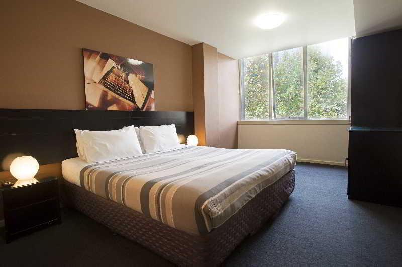 Nomads Melbourne Backpackers Hostel Buitenkant foto
