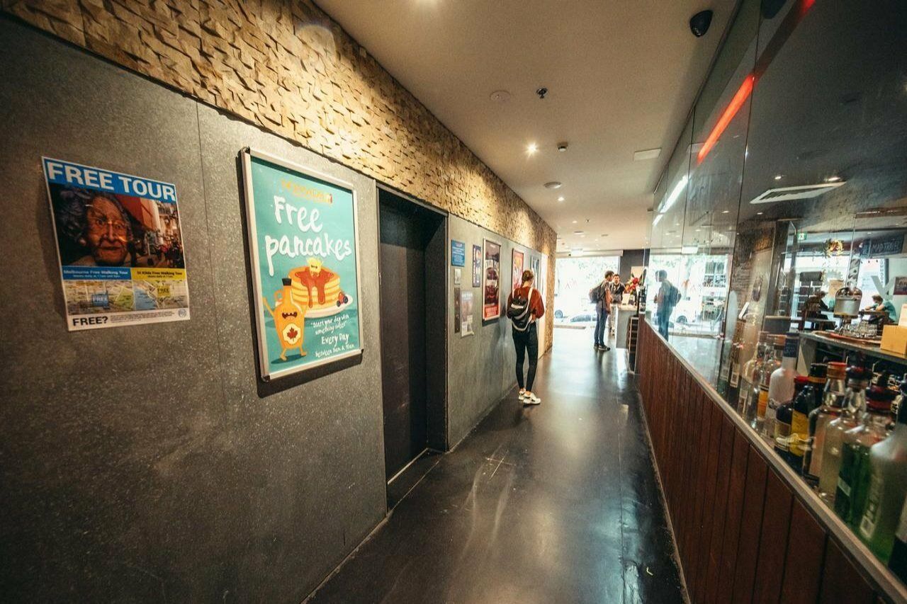 Nomads Melbourne Backpackers Hostel Buitenkant foto